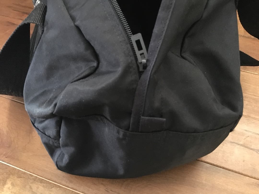 GOODEENOUGH ブラック ドラムバッグ