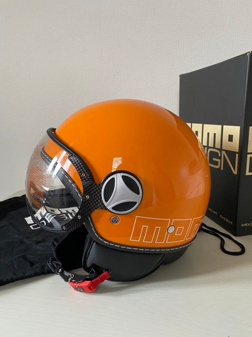 【美品】MOMO DESIGN FIGTER モモ デザインファイター　サイズL