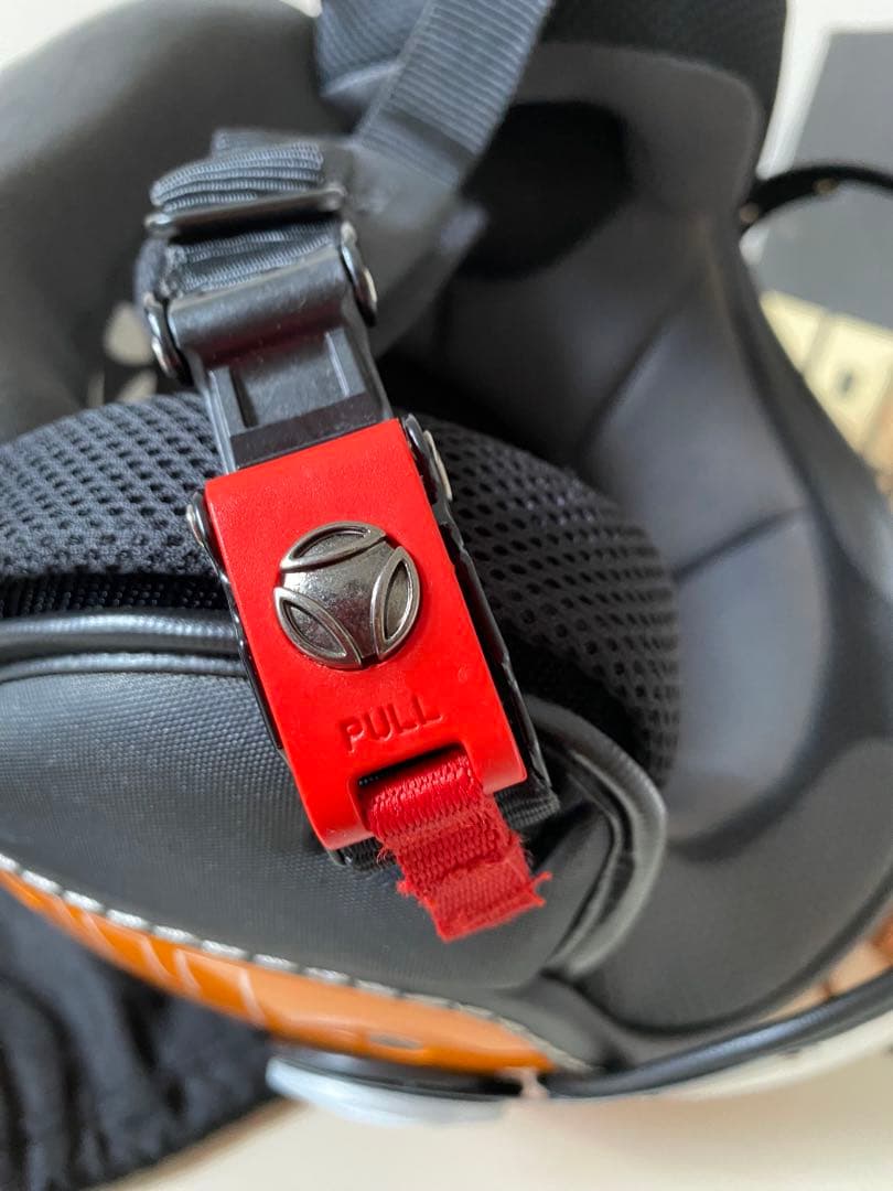 【美品】MOMO DESIGN FIGTER モモ デザインファイター　サイズL