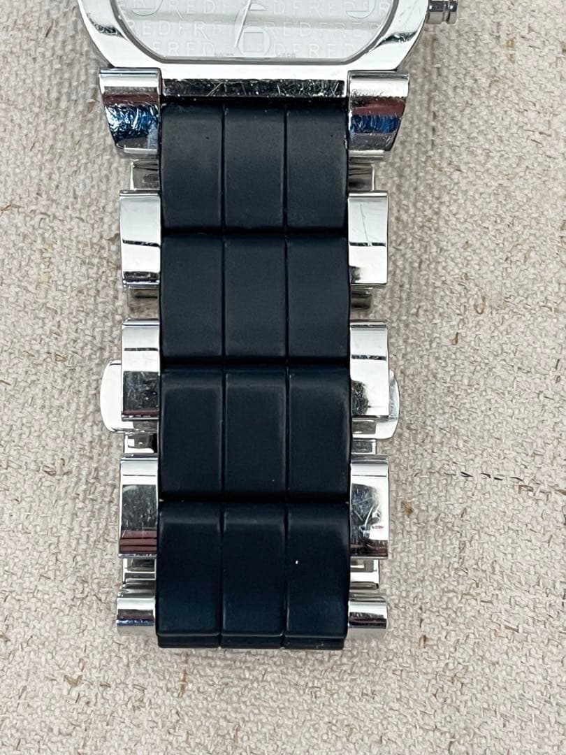 フレッド FRED ムーブワン クォーツ シルバー FD012110