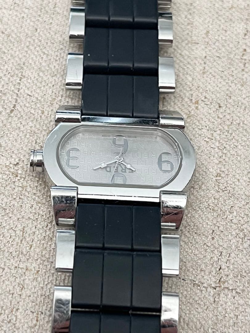 フレッド FRED ムーブワン クォーツ シルバー FD012110