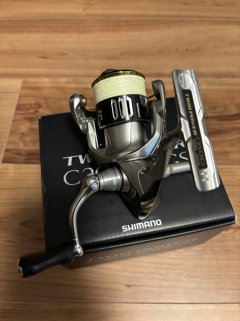 シマノ　ツインパワー　C2000HGS