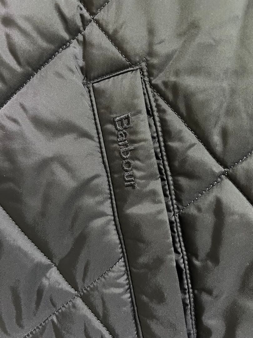 Barbour ネイビー キルティングダウンベスト