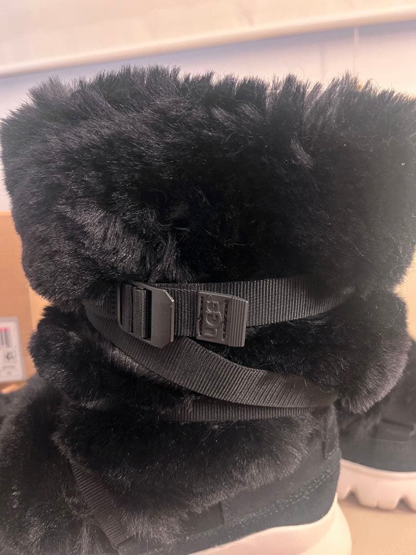 plum☆様　UGG ボアブーツ 24 24.5 ブラック ファー 防寒 防水