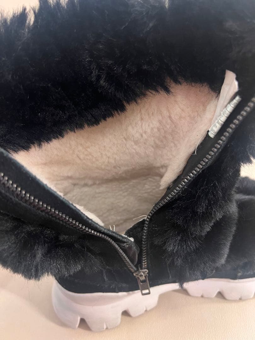 plum☆様　UGG ボアブーツ 24 24.5 ブラック ファー 防寒 防水