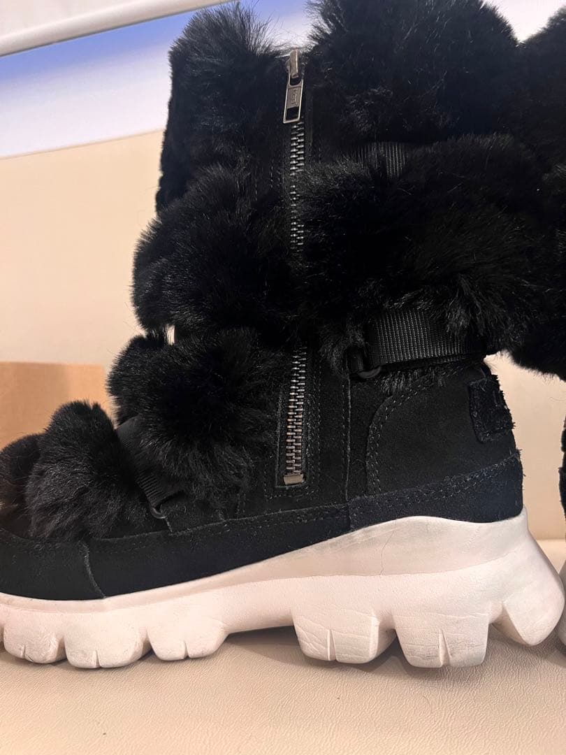 plum☆様　UGG ボアブーツ 24 24.5 ブラック ファー 防寒 防水