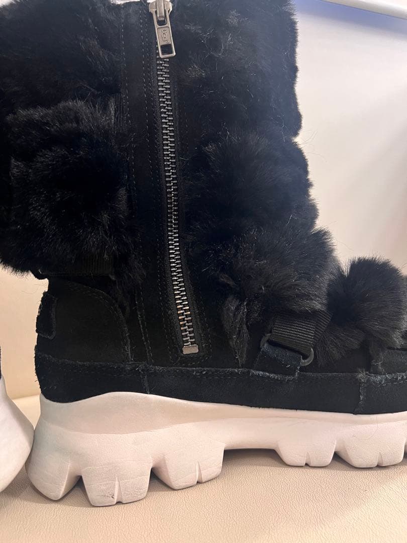 plum☆様　UGG ボアブーツ 24 24.5 ブラック ファー 防寒 防水