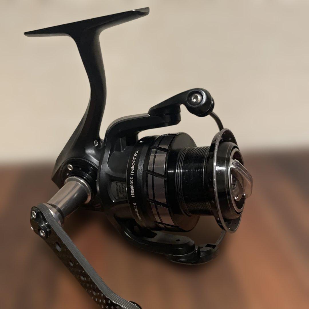 美品 アブガルシア ロキサーニ 2500MSH