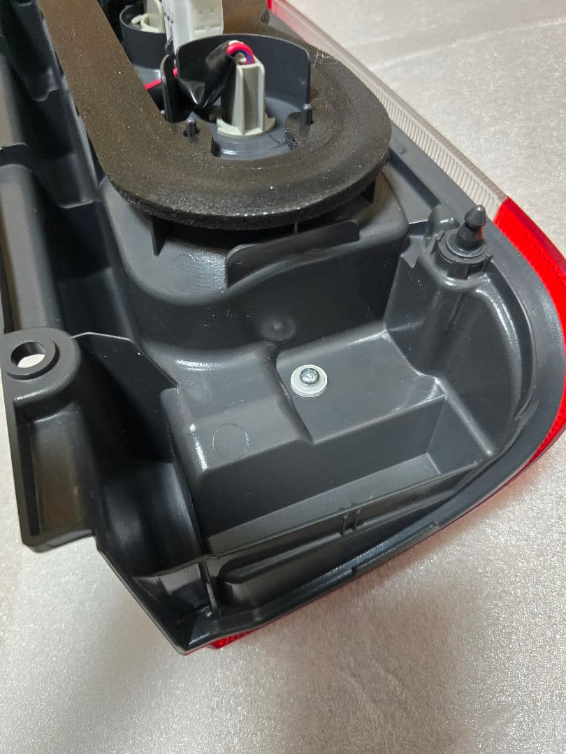 ハイエース 200系 テールライト トヨタ 純正 新車外し 左用 ¹³