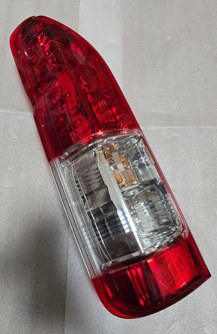 ハイエース 200系 テールライト トヨタ 純正 新車外し 左用 ¹³