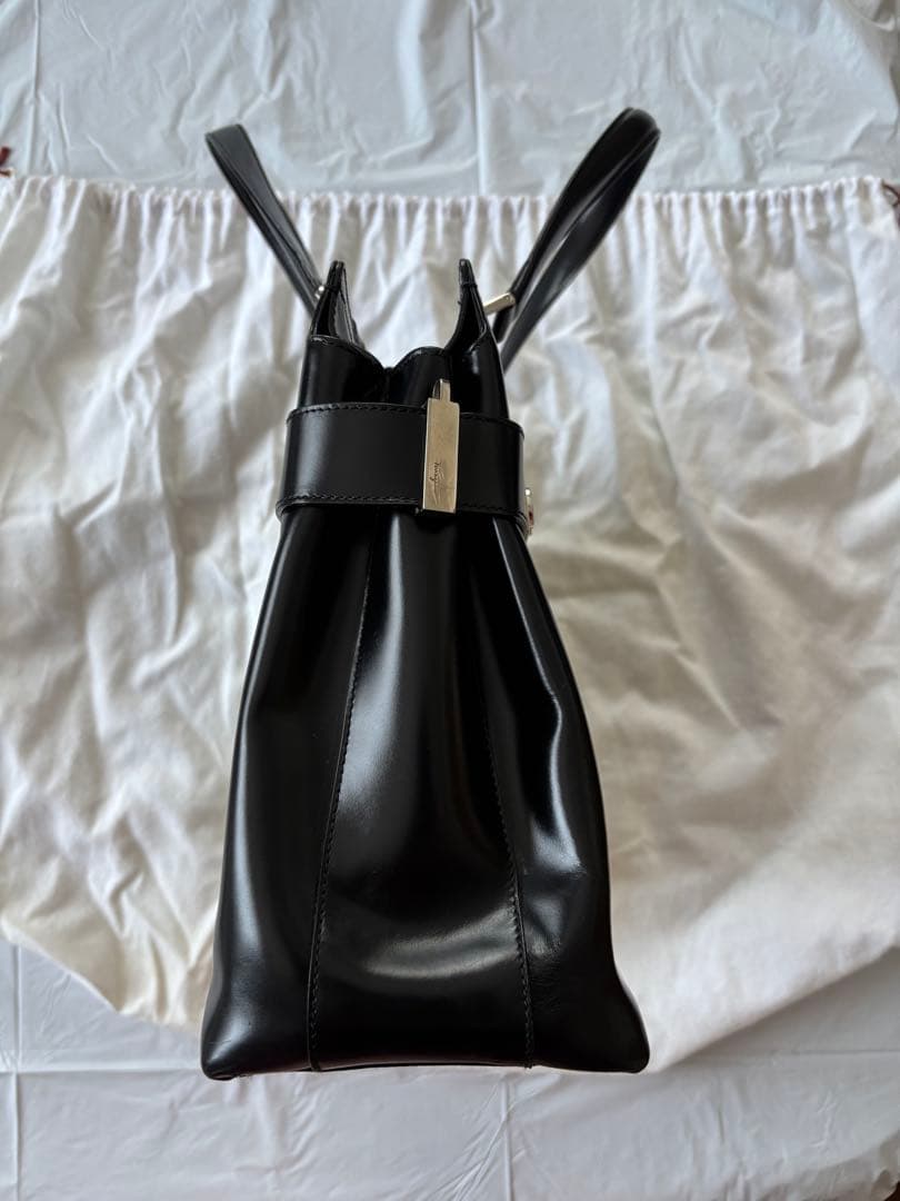 【フェラガモ】皮革ビジネスバッグ