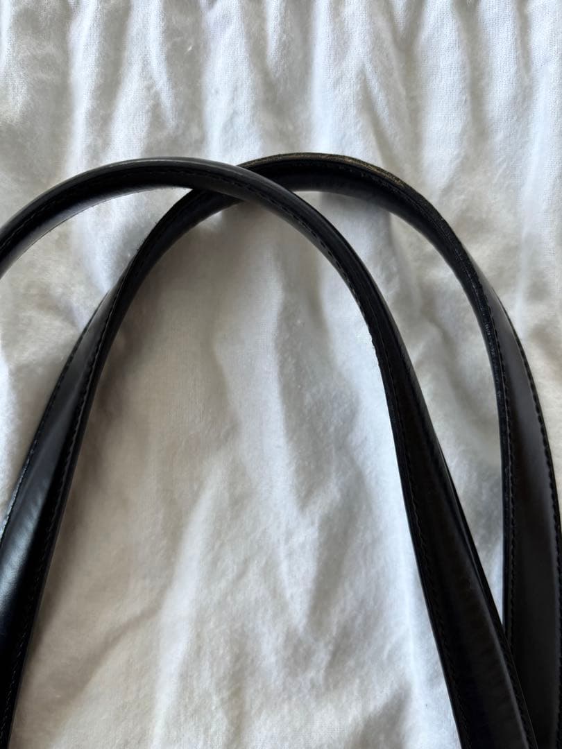 【フェラガモ】皮革ビジネスバッグ