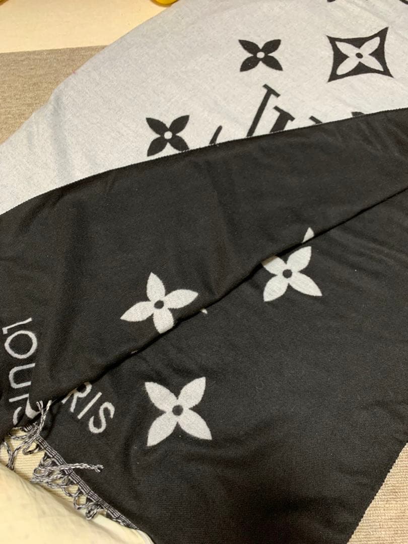 LOUIS VUITTON リバーシブルマフラー ブラック グレー