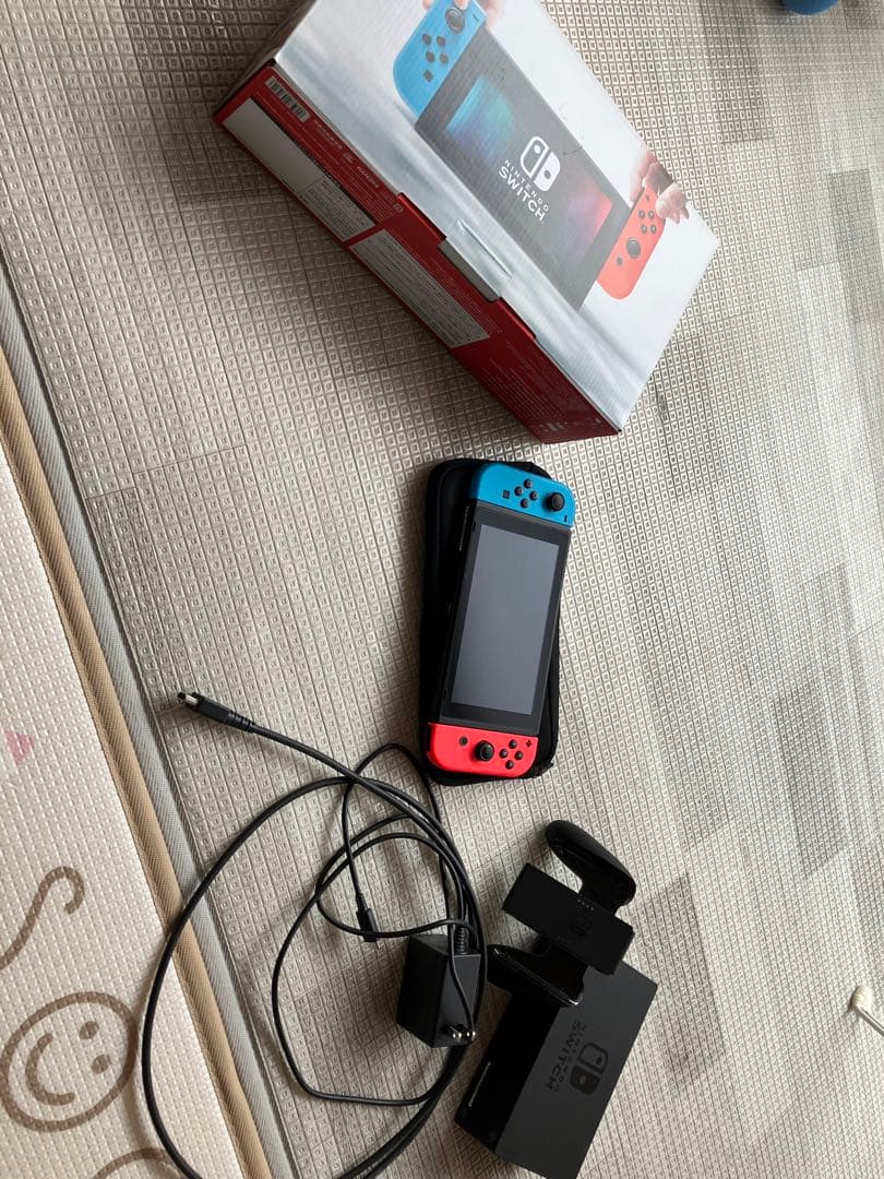 Nintendo Switch 本体　ネオンブルー/レッド 本体 保護シール付き
