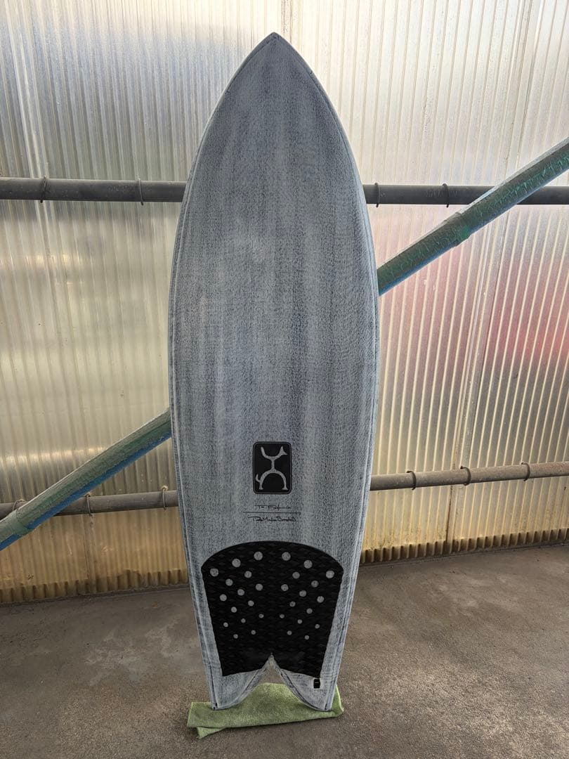 【美品】ファイヤーワイヤーTooFish 5’4 30L Volcanic