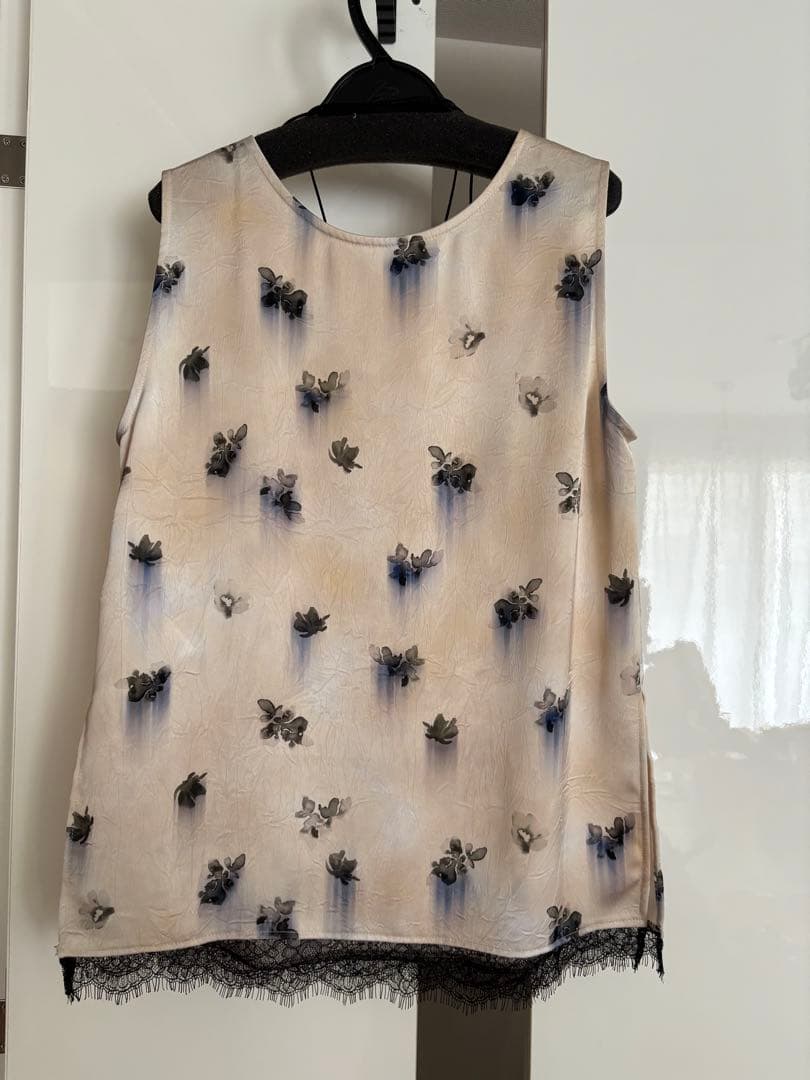 【kyon.01 】AMERI CLARA SATIN TANK TOP