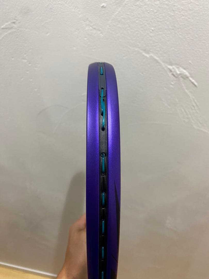 『一度のみ使用 ほぼ新品』　YONEX VOLTRAGE 7S ケース付き