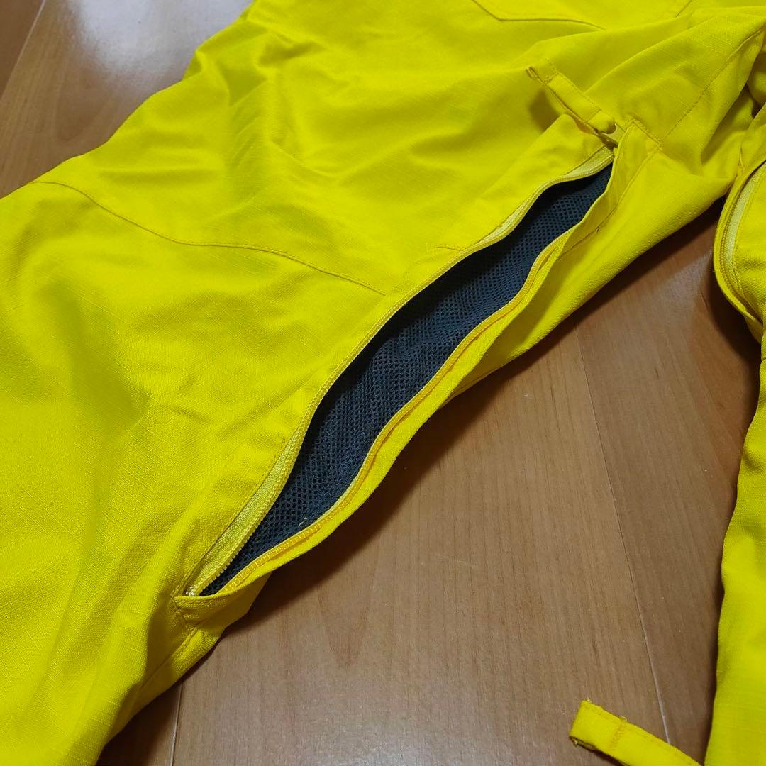 スノーボードウェア上下セット グリーン/イエロー　総柄　派手目