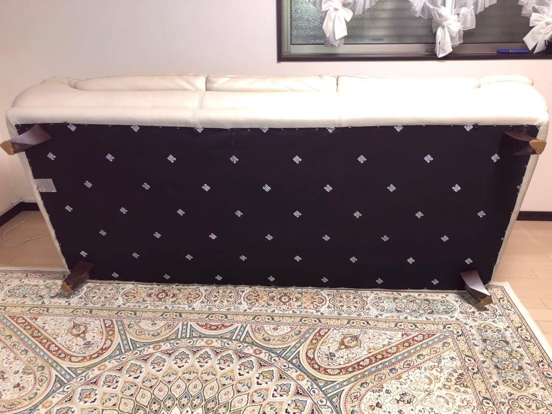 【IDC 大塚家具】3人掛け　本革ソファ　アイボリー