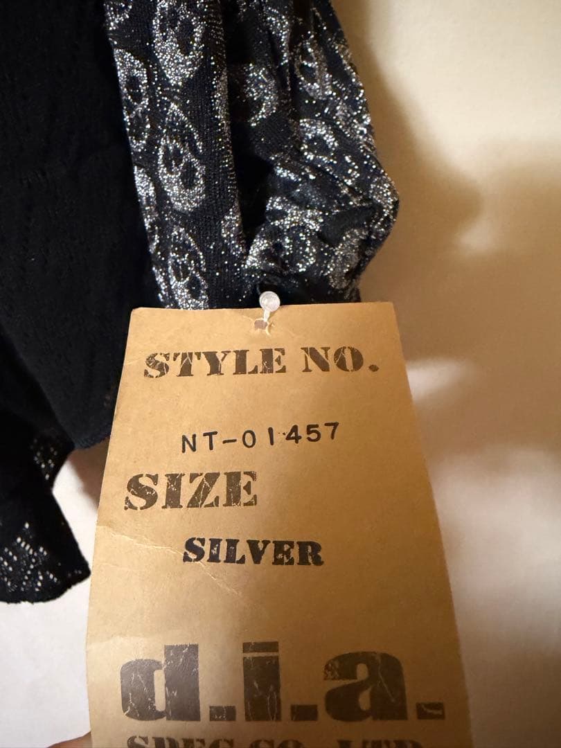 新品タグ付 d.i.a. 超希少スカルレース×ラメアシメ×ホルターチュニック 黒