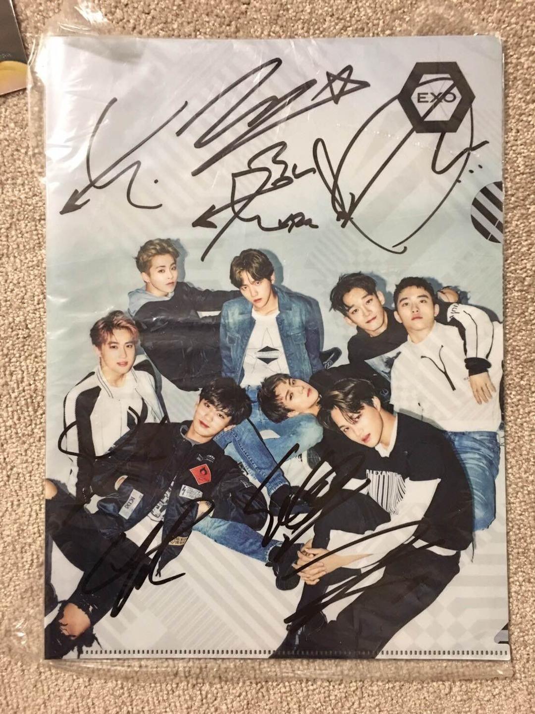 EXO 直筆サイン入りファイル