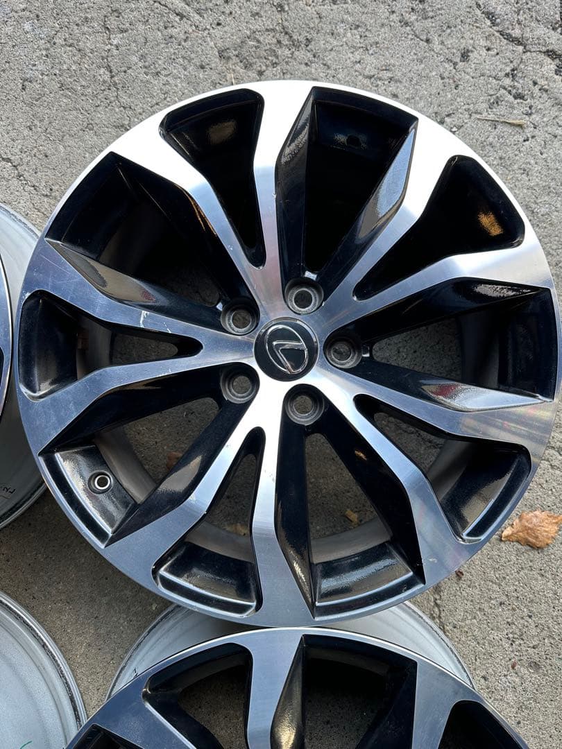 ナッキー ①LEXUS NX Fスポーツ 純正18インチアルミ、2本