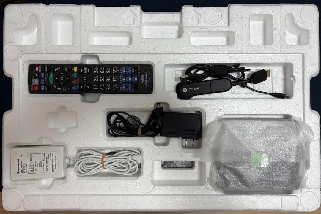 Panasonic パナソニック ポータブルテレビ UN-19F ビエラ おまけ