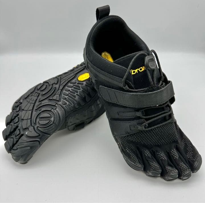 vibram 新品未使用 黒 V-Train 2.0 20W7701