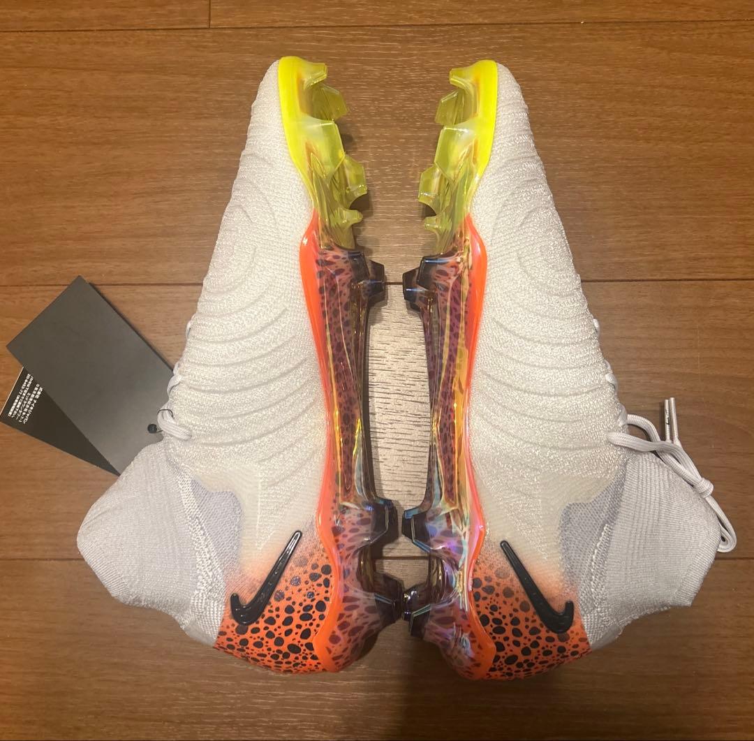 【新品未使用】NIKE PHANTOM LUNA Ⅱ ELITE FG