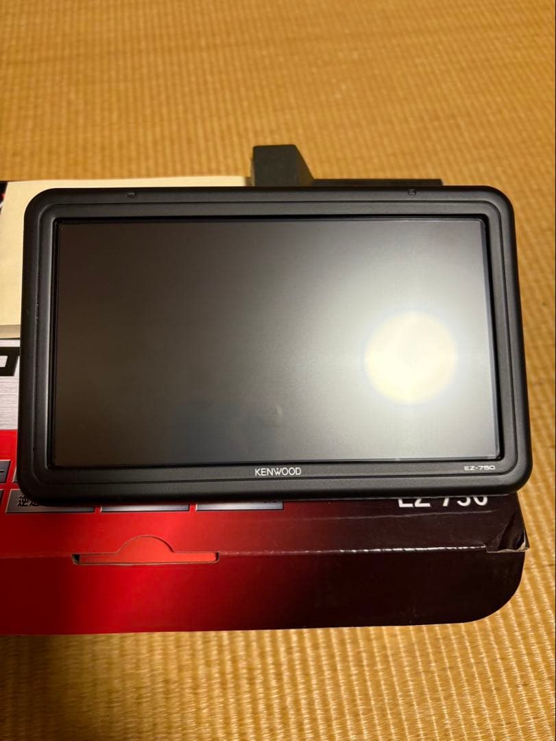 KENWOOD 7インチカーナビ 本体と付属品