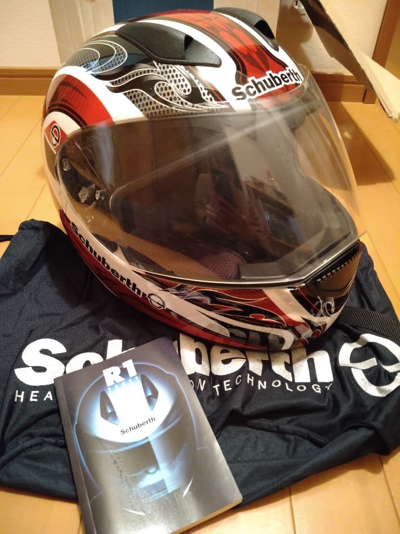 Schuberth R1 フルフェイスヘルメット　シューベルト　F1