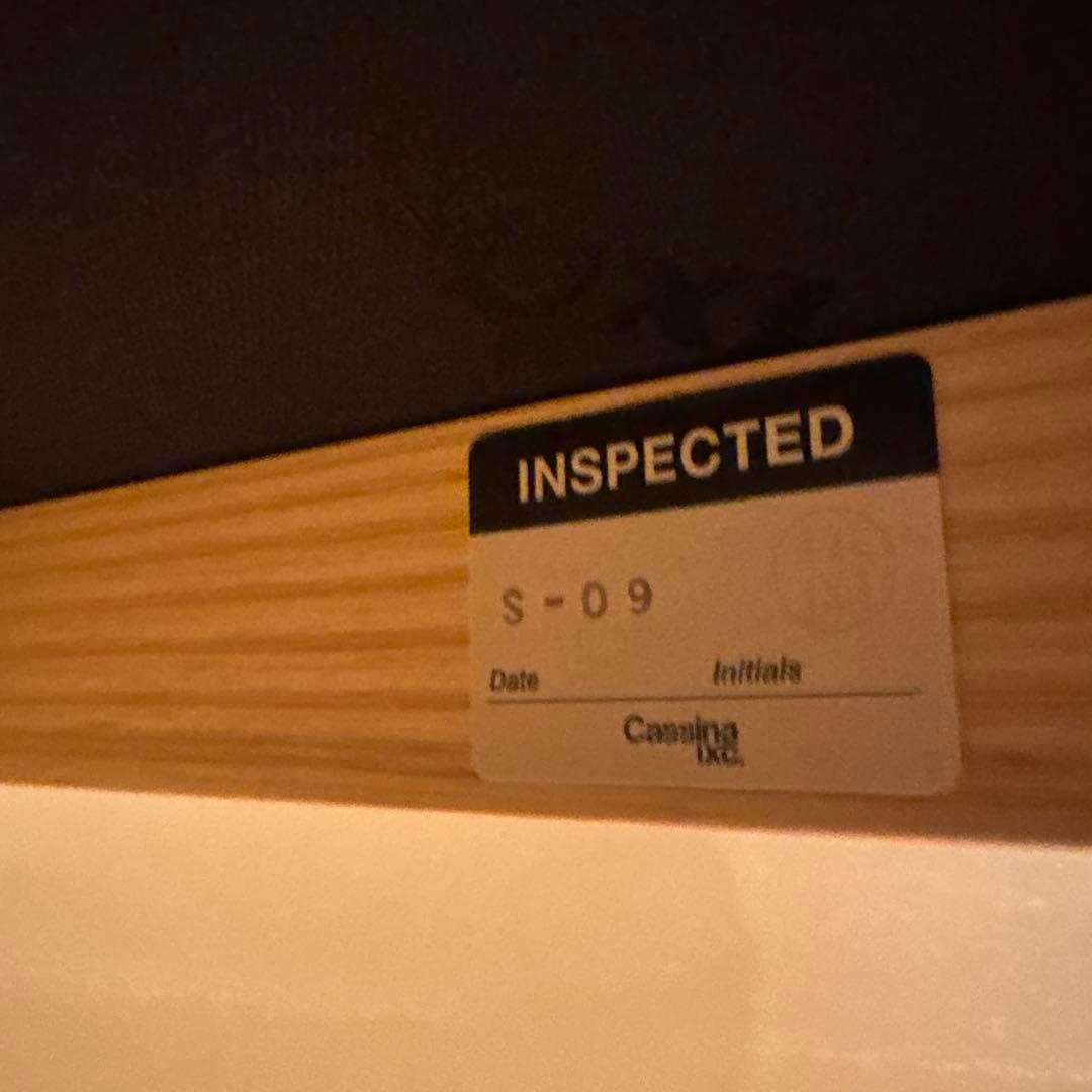 しおり　椅子　カッシーナ　アームレスチェア