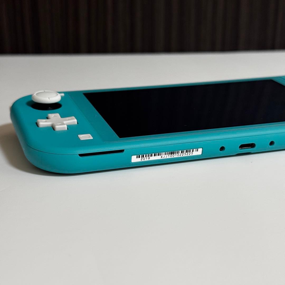 Nintendo Switch light ターコイズブルー　スイッチライト