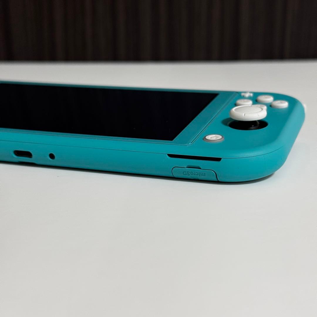 Nintendo Switch light ターコイズブルー　スイッチライト