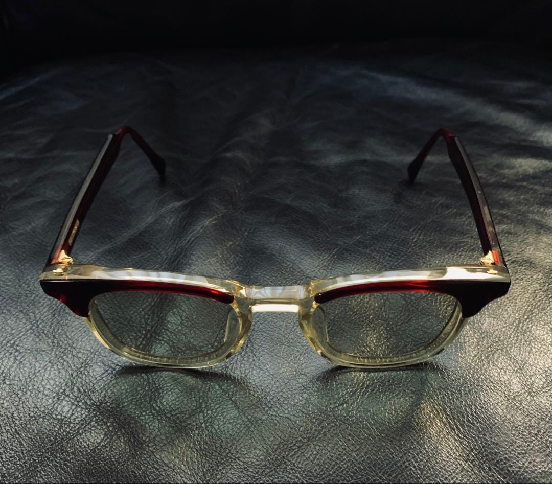 白山眼鏡「POST 」　ボルドー&キハク色の色気立つコンビフレーム