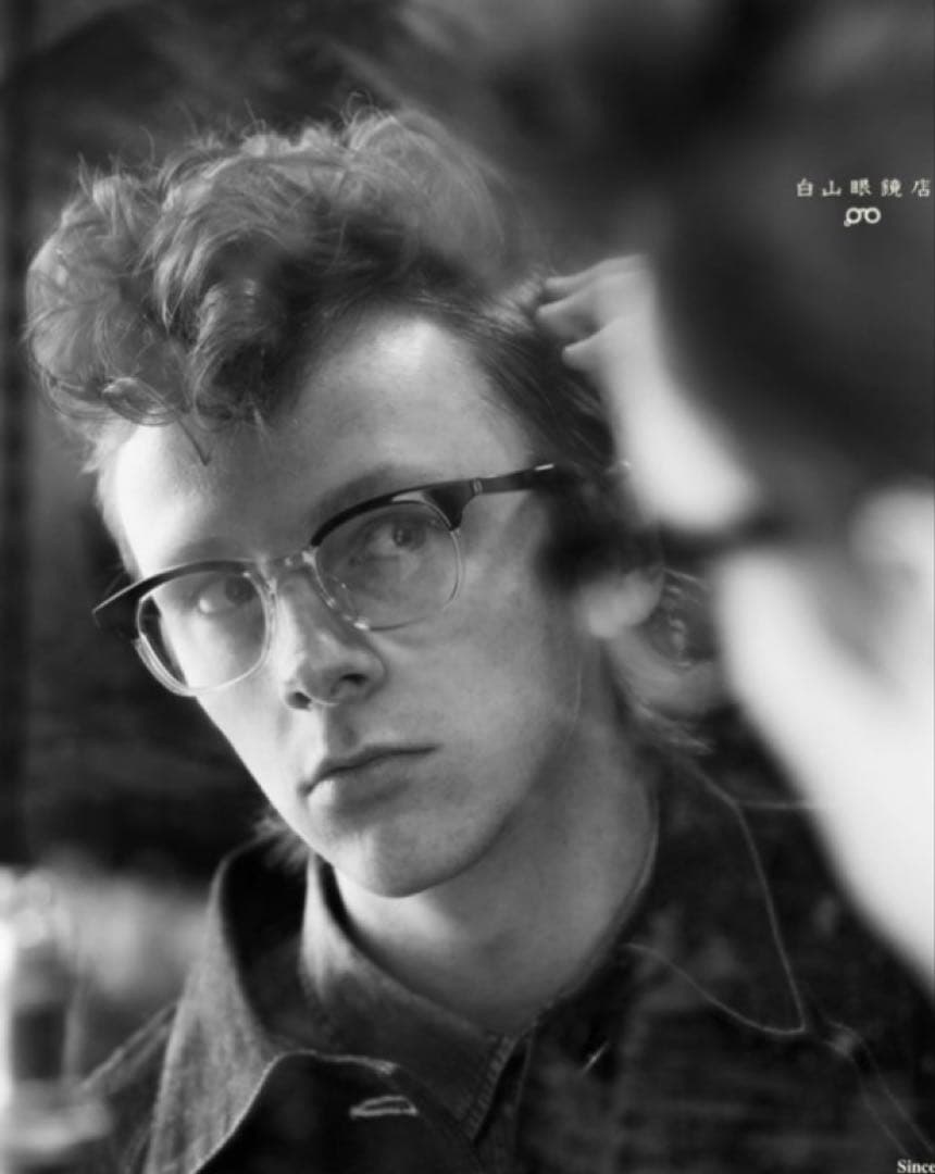 白山眼鏡「POST 」　ボルドー&キハク色の色気立つコンビフレーム