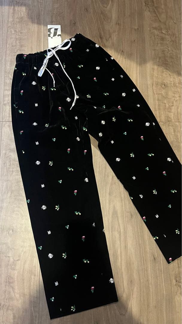 すぐ発送❤️bibly B. STARRY PANTS