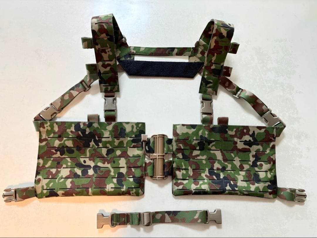 【個人制作】　チェストリグ　陸自迷彩