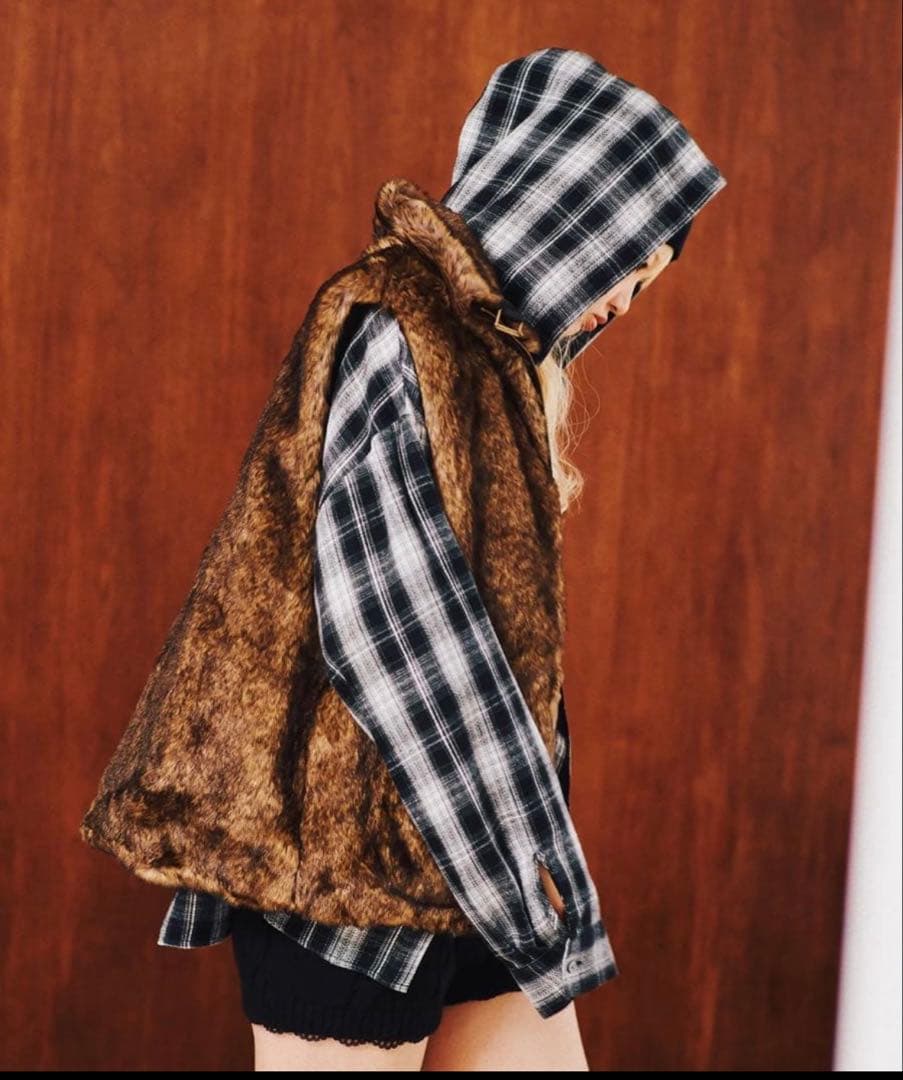 ジャケット・アウター ACLENT 2way stand collar fur vest BLACK