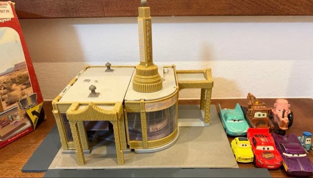 カーズ　ラモーンハウスオブボディーアート　プレイセット