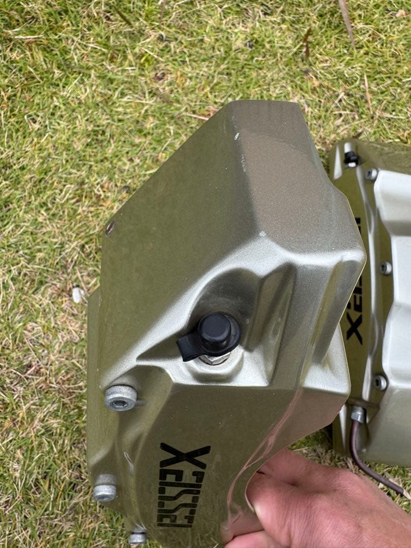 ハイエース ESSEX キャリパーカバーVer.1 シャンパンゴールド