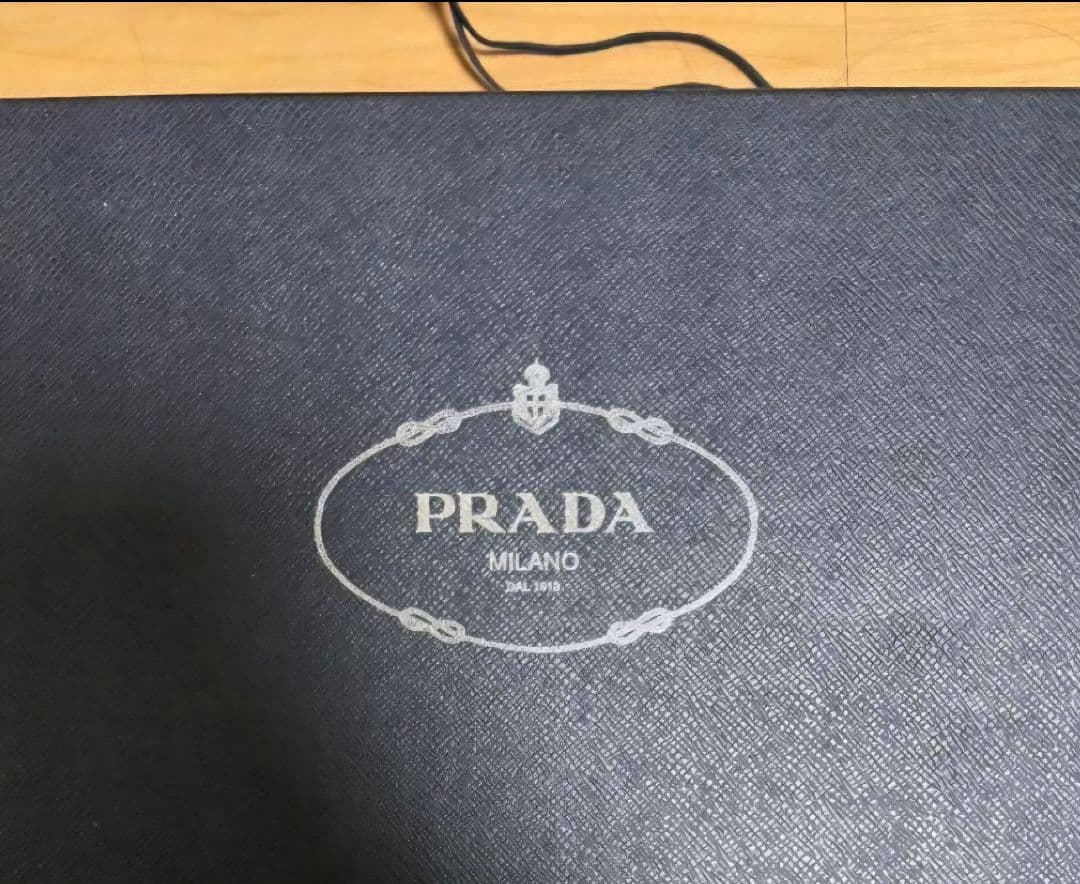 ごんしさんPRADA プラダ　チョコレートブラッシュドレザーローファー
