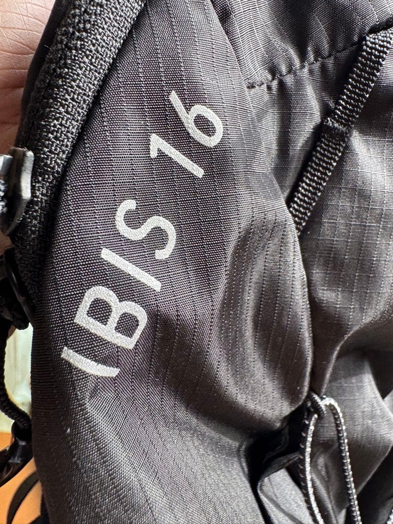 ノースフェイス　アイビス16 ザック NM62397 16L 現行品 美品