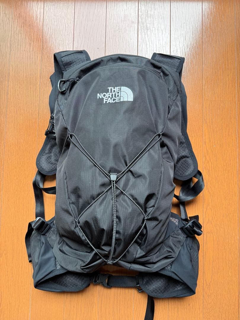 ノースフェイス　アイビス16 ザック NM62397 16L 現行品 美品