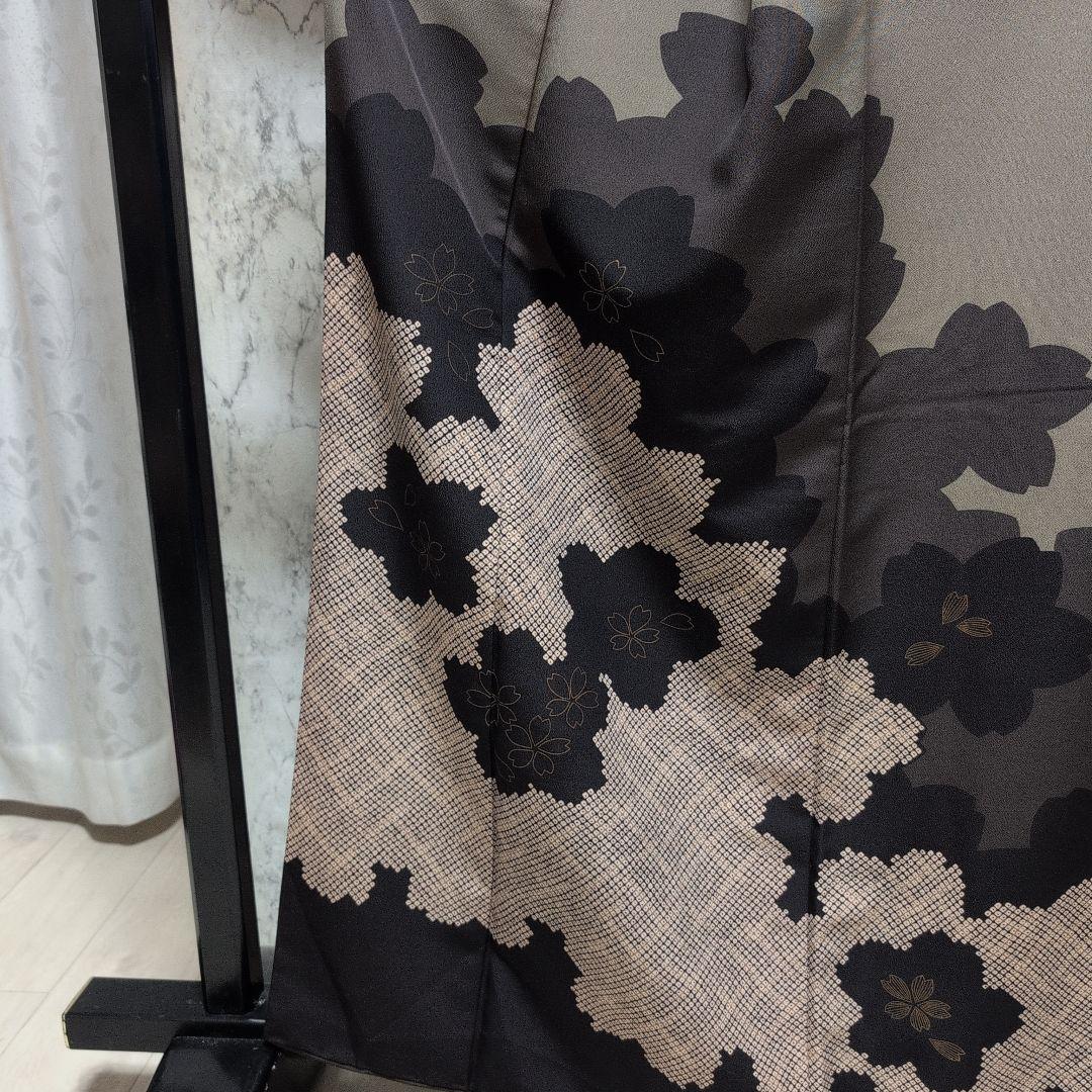 mamamaiii様 絹ポリ　付け下げ茶系　桜さく柄　美品　アッシュブラウン系