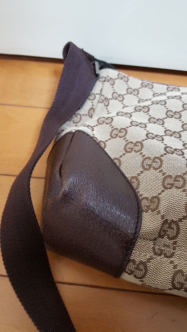 グッチGUCCI　ショルダーバッグ