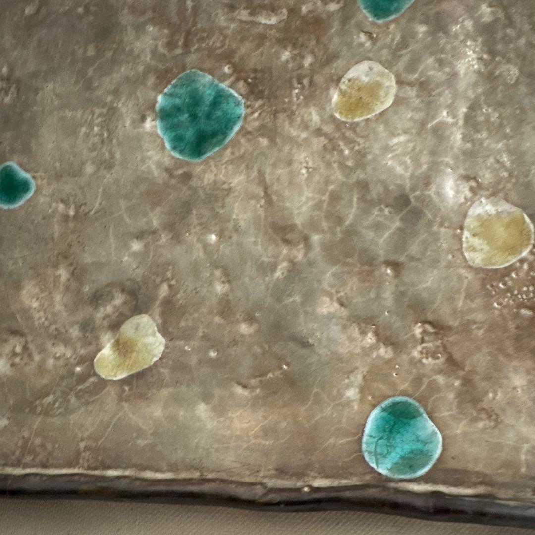 魯山人写し　玉色　緑色と黄色の点模様の皿　銀彩水　美品