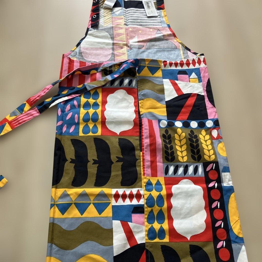新品未使用　marimekko マリメッコTERVAPÄÄSKY エプロン