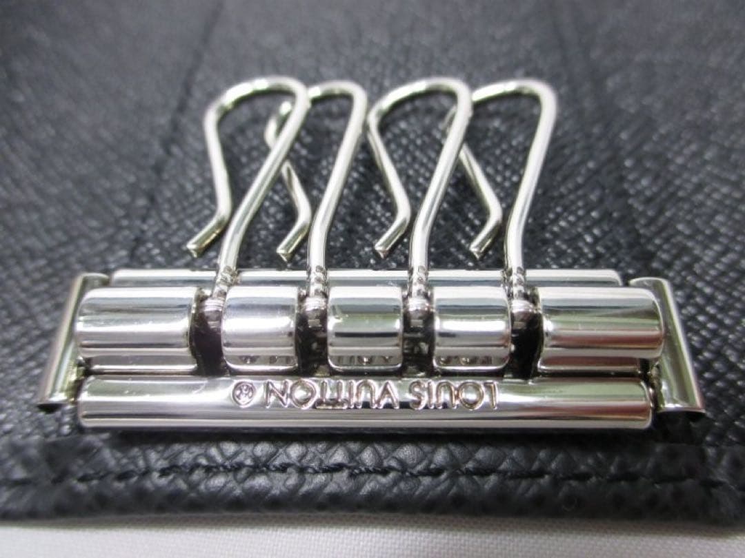 新品 未使用 ルイヴィトン タイガ ４連キーケース 黒（アルドワーズ）箱付き
