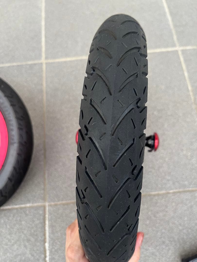 DADDYLAB HEX-WHEEL タイヤセット　ストライダー